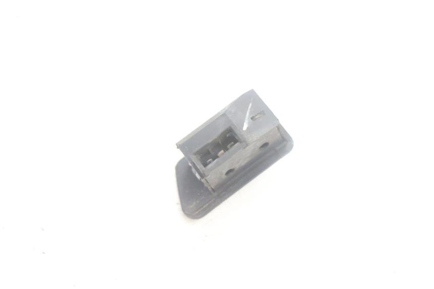 photo de COMMODO CLIGNOTANT HONDA SCV LEAD 100 (2003 - 2007) - Autre angle de vue
