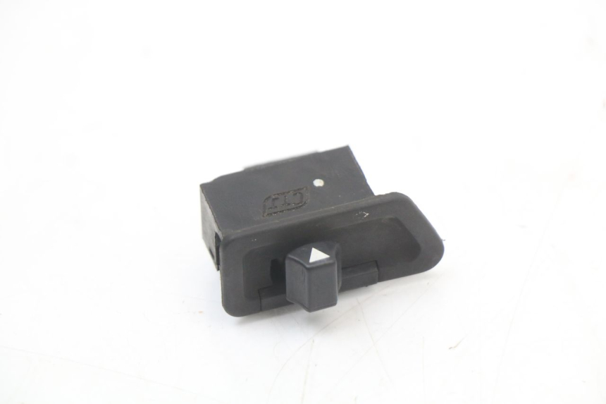 photo de COMMODO CLIGNOTANT SYM ORBIT 50 (2008 - 2010)