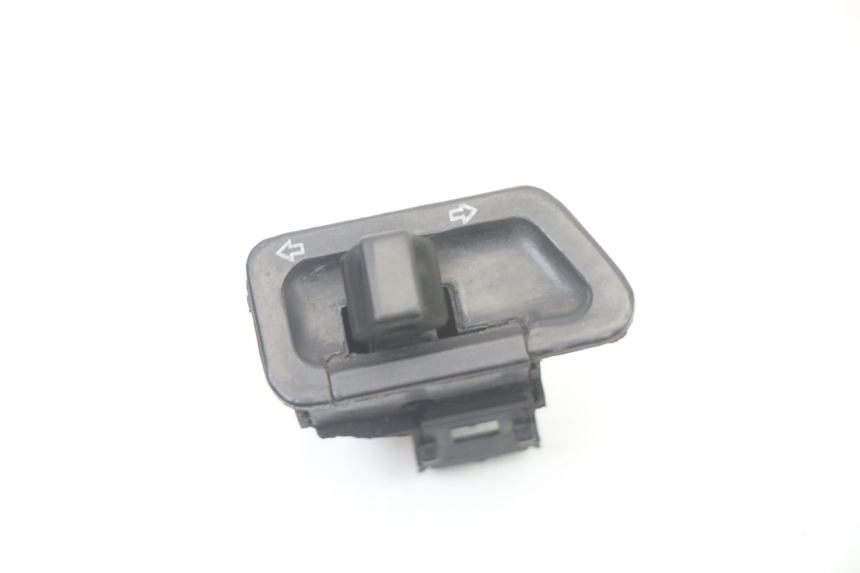 photo de COMMODO CLIGNOTANT SYM ORBIT III 3 4T 50 (2018 - 2021)