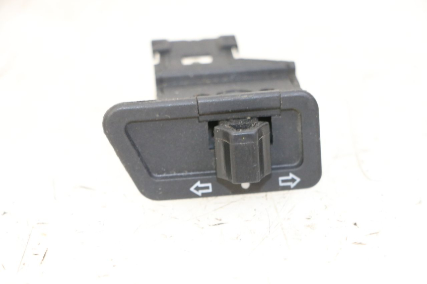photo de COMMODO CLIGNOTANT TNT MOTOR BOSTON 4T 50 (2018 - 2025)
