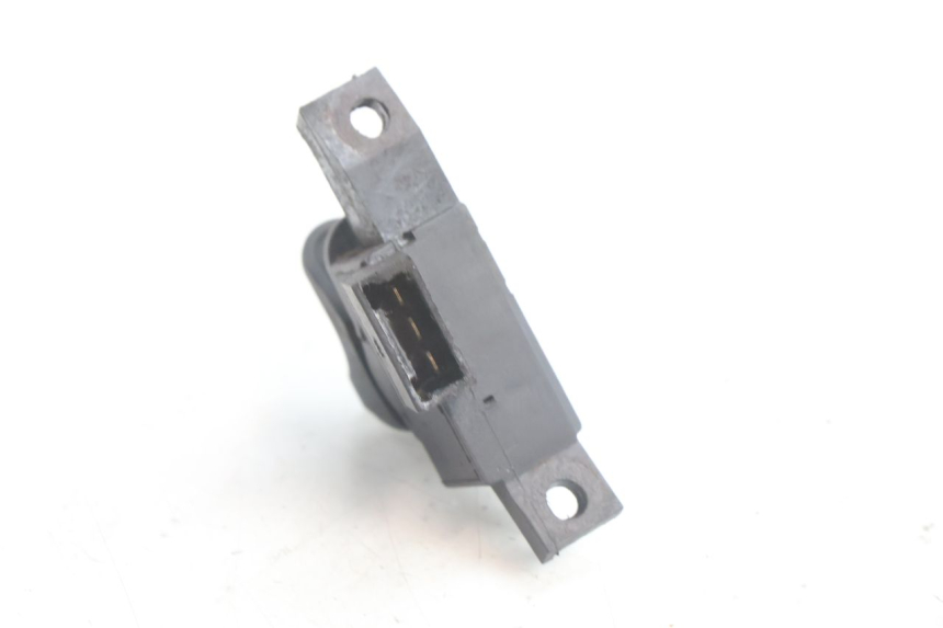 photo de COMMODO CLIGNOTANT PIAGGIO VESPA S 2T 50 (2007 - 2014) - Autre angle de vue