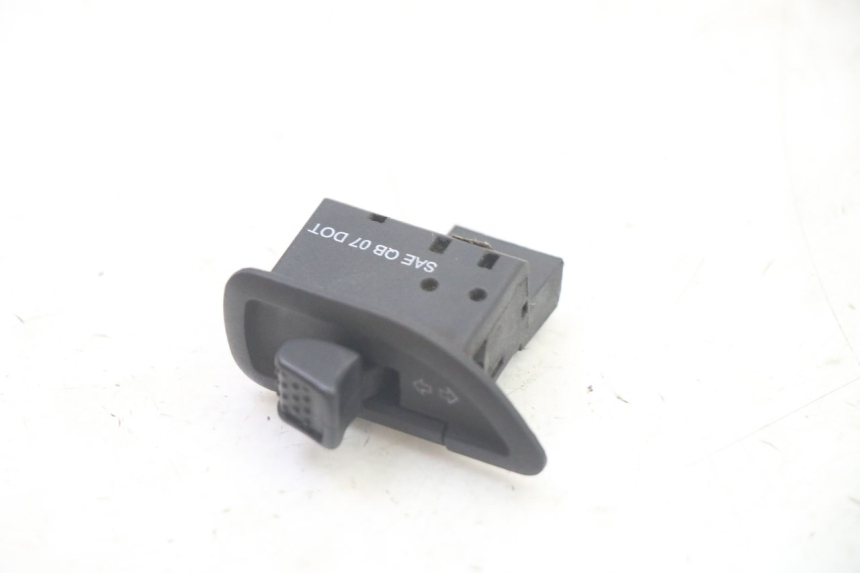 photo de COMMODO CLIGNOTANT PIAGGIO XEVO - X EVO 125 (2007 - 2016)