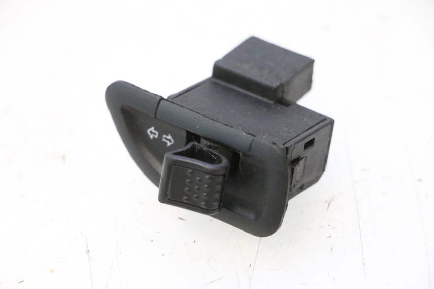 photo de COMMODO CLIGNOTANT PIAGGIO ZIP 2T 50 (2009 - 2019) - Vue principale