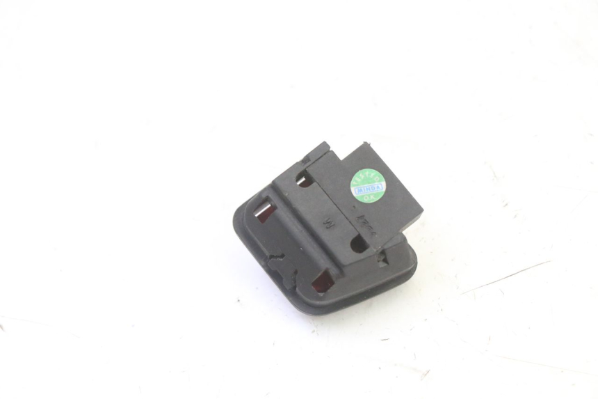 photo de COMMODO COUPE CONTACT PIAGGIO MP3 RL 250 (2007 - 2010)