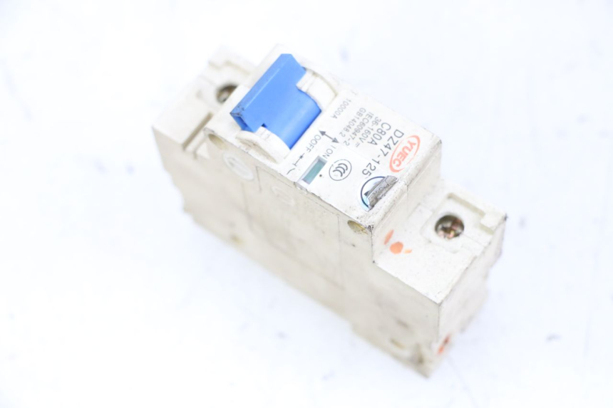 photo de COMMODO COUPE CONTACT EFUN PUSA 1 - Détail de la pièce