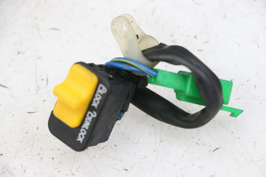 photo de COMMODO COUPE CONTACT PEUGEOT TWEET 4T 50 (2018 - 2020)