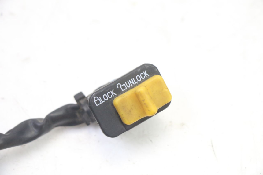 photo de COMMODO COUPE CONTACT PEUGEOT TWEET 4T 50 (2014 - 2019)