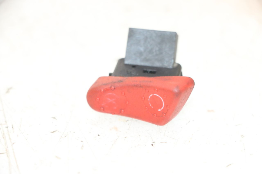 photo de COMMODO COUPE CONTACT PIAGGIO VESPA GTS SUPER IE 125 (2009 - 2016) - Vue principale