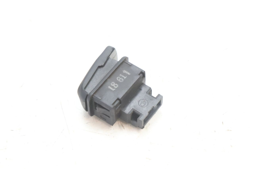 photo de COMMODO DEMARREUR PIAGGIO LIBERTY IGET 4T 50 (2021 - 2025) - Zoom état d’usage
