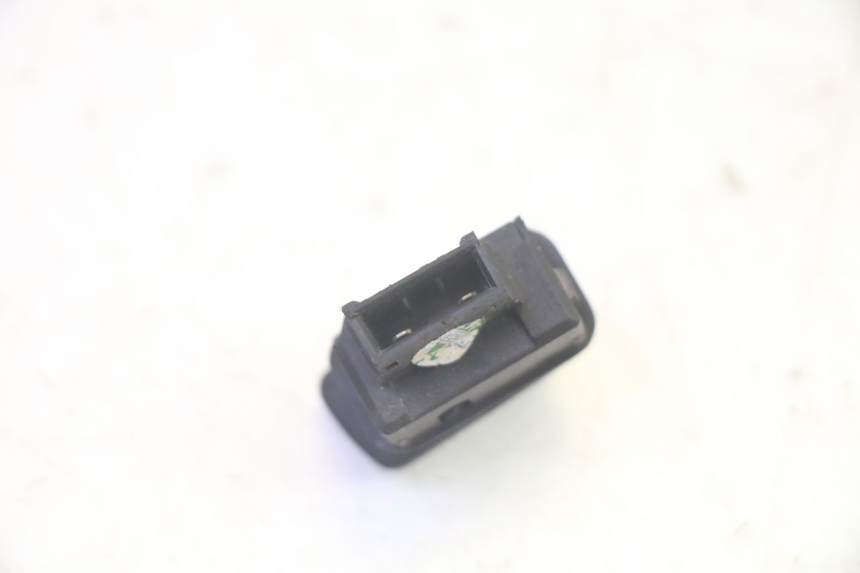 photo de COMMODO DEMARREUR PIAGGIO MP3 RL 250 (2007 - 2010) - Autre angle de vue