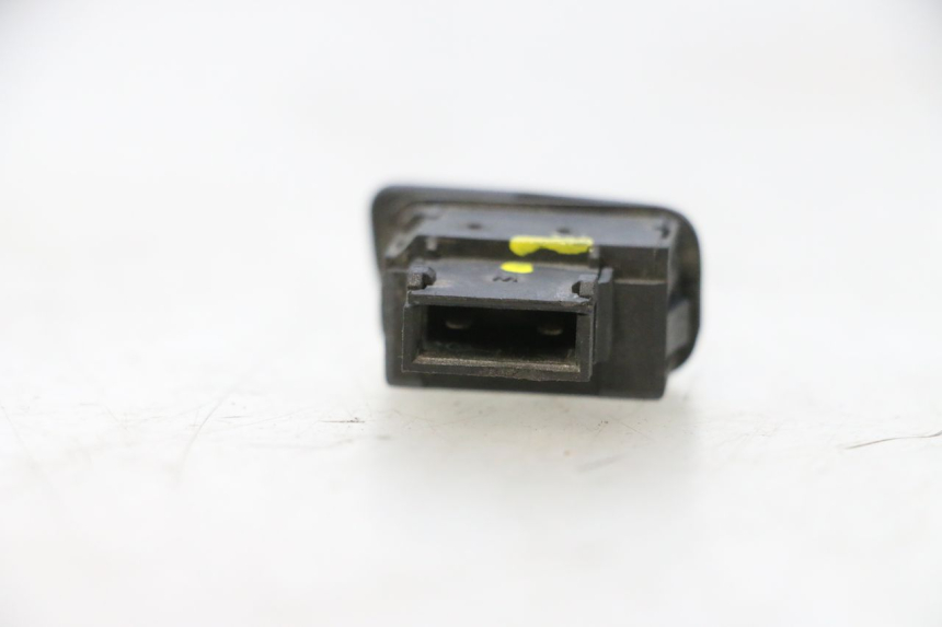 photo de COMMODO DEMARREUR PIAGGIO MP3 500 (2011 - 2015) - Zoom état d’usage
