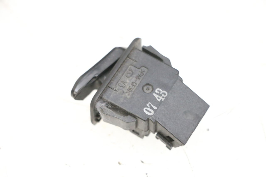 photo de COMMODO DEMARREUR YAMAHA NEO'S CORE 1 (2022 - 2026) - Zoom état d’usage