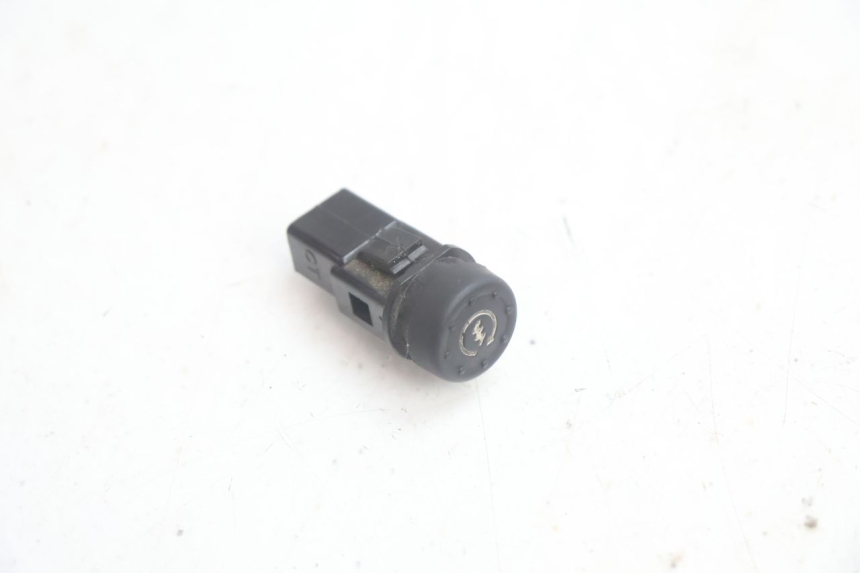 photo de COMMODO DEMARREUR PIAGGIO ZIP IGET 4T 50 (2021 - 2023) - Détail de la pièce