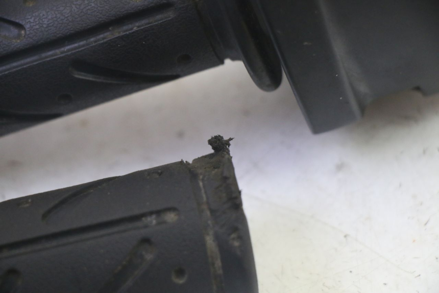 photo de COMMODO DROIT KYMCO AGILITY 4T 50 (2018 - 2022) - État de surface