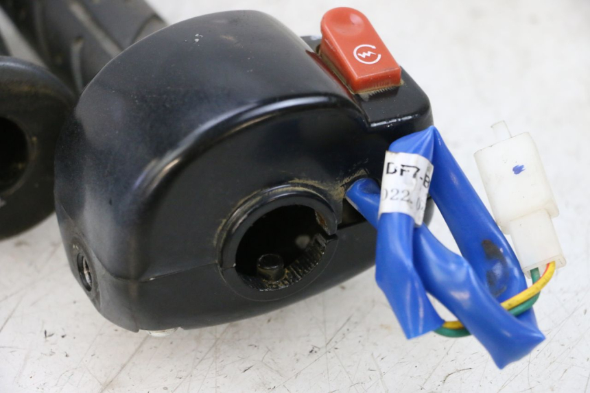 photo de COMMODO DROIT KYMCO AGILITY 4T 50 (2018 - 2022) - Points de fixation