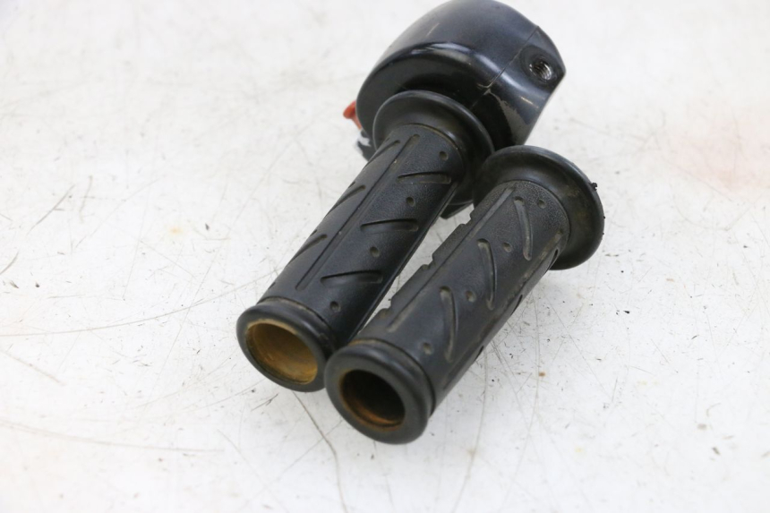 photo de COMMODO DROIT KYMCO AGILITY 4T 50 (2018 - 2022) - État de surface