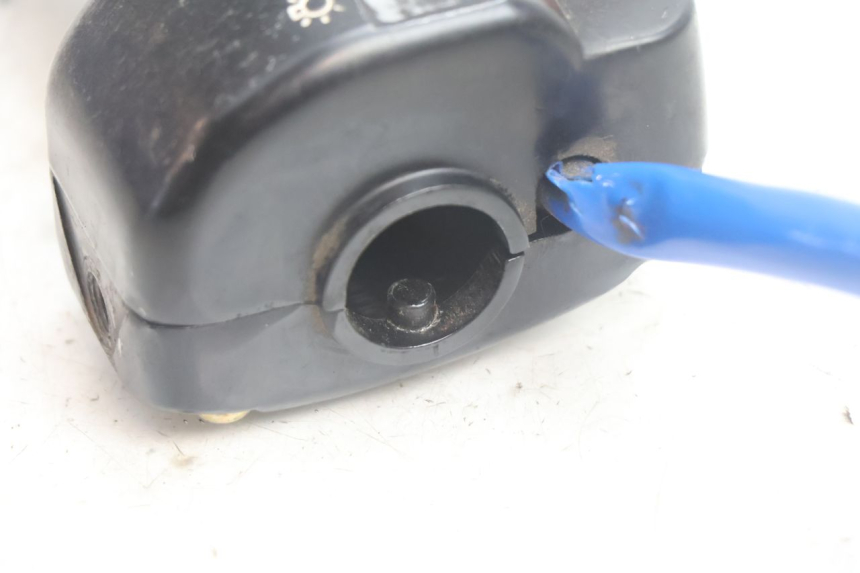 photo de COMMODO DROIT KYMCO AGILITY FR 2T 50 (2012 - 2017) - Points de fixation