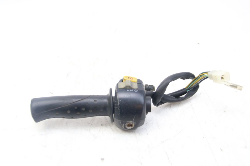 photo de COMMODO DROIT PGO BIG MAX 50 (2001 - 2009)