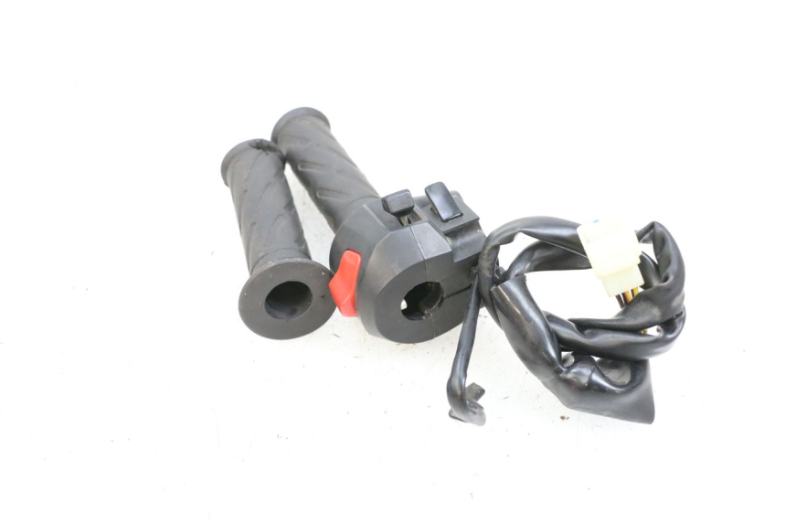 photo de COMMODO DROIT MAG POWER BOMBERS 4T 50 (2016 - 2026) - Vue d’ensemble