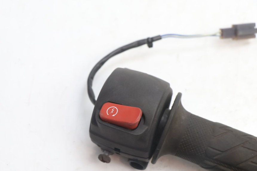 photo de COMMODO DROIT MBK BOOSTER SPIRIT 50 (2004 - 2017) - Zoom état d’usage