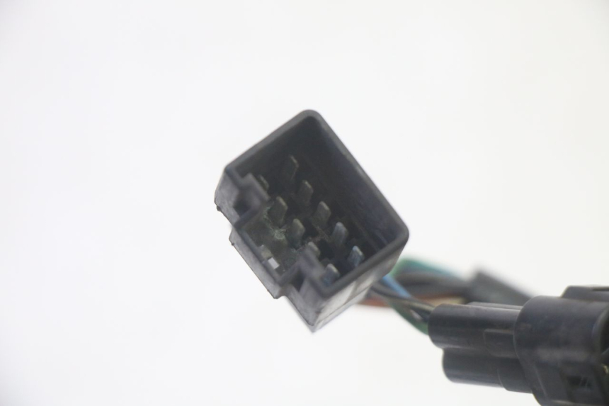 photo de COMMODO DROIT SUZUKI BURGMAN EXECUTIVE ABS 650 (2006 - 2012) - Pièce contrôlée