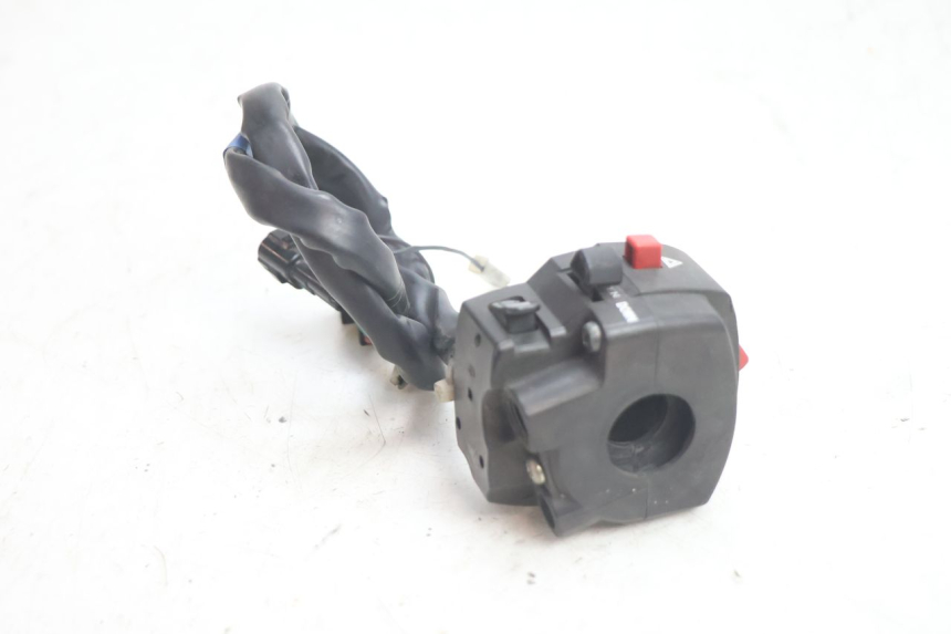 photo de COMMODO DROIT SUZUKI BURGMAN EXECUTIVE ABS 650 (2006 - 2012) - Autre angle de vue