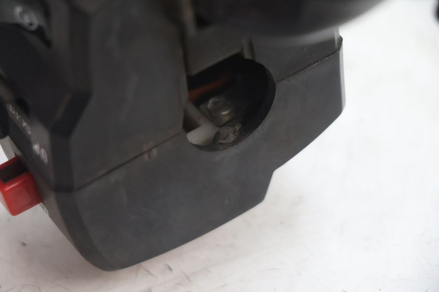 photo de COMMODO DROIT SUZUKI BURGMAN EXECUTIVE ABS 650 (2006 - 2012) - Vue d’ensemble