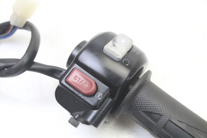 photo de COMMODO DROIT YAMAHA BW'S BWS 125 (2010 - 2013)
