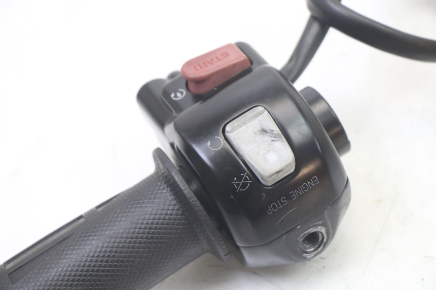 photo de COMMODO DROIT YAMAHA BW'S BWS 125 (2010 - 2013)