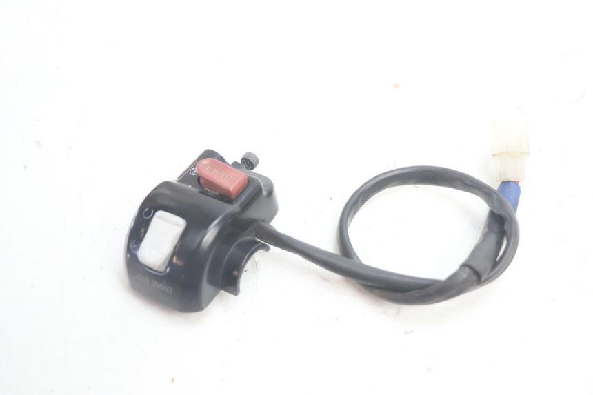 photo de COMMODO DROIT YAMAHA BW'S BWS 125 (2010 - 2013) - Zoom état d’usage