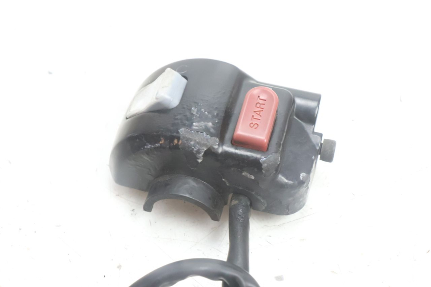 photo de COMMODO DROIT YAMAHA BW'S BWS 125 (2010 - 2013) - Zoom état d’usage