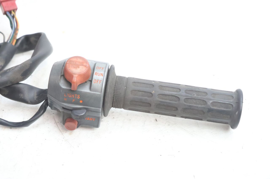 photo de COMMODO DROIT HONDA CB TWO FIFTY 250 (1991 - 2002) - Détail de la pièce