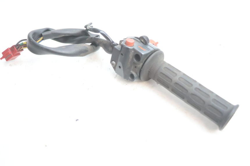 photo de COMMODO DROIT HONDA CB TWO FIFTY 250 (1991 - 2002) - Autre angle de vue