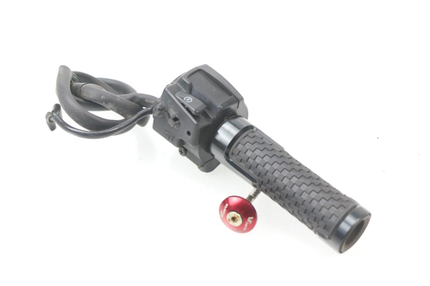 photo de COMMODO DROIT HONDA CBR 929 RR FIREBLADE 900 (2000 - 2001) - Vue d’ensemble