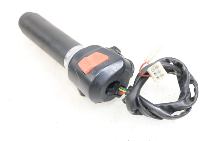 photo de COMMODO DROIT APRILIA CLASSIC 125 (1995 - 2001) - Points de fixation