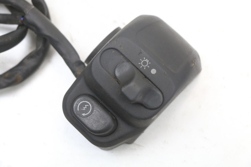photo de COMMODO DROIT GILERA DNA 50 (2000 - 2007)