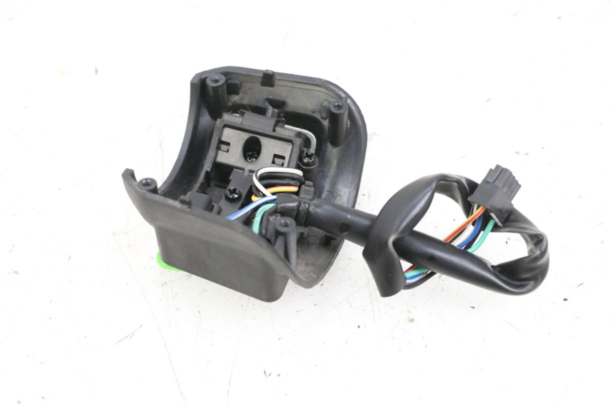 photo de COMMODO DROIT SEGWAY NINEBOT E125S 1 (2022 - 2026) - Gros plan technique