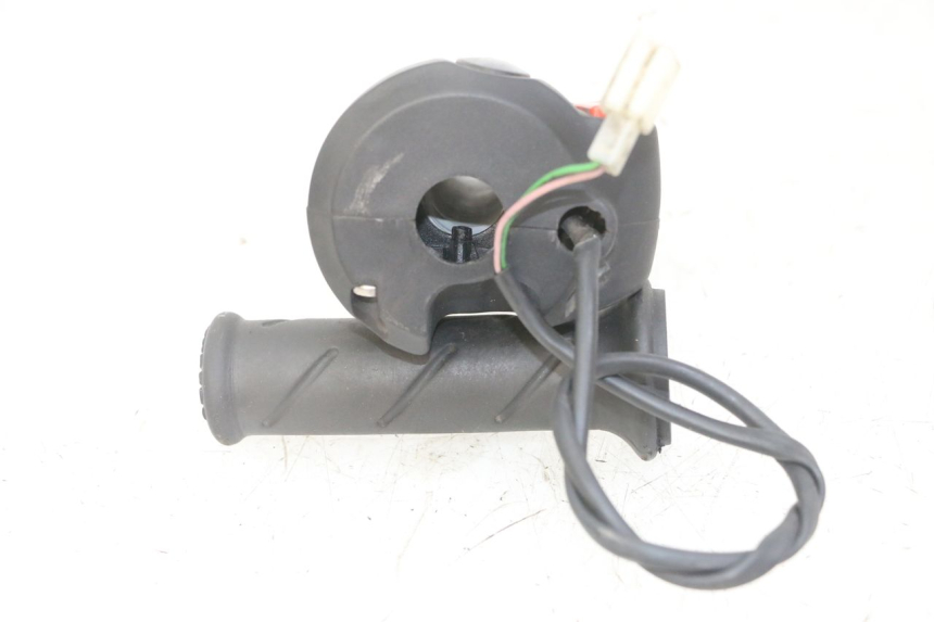 photo de COMMODO DROIT PEUGEOT ELYSTAR 125 (2002 - 2007)