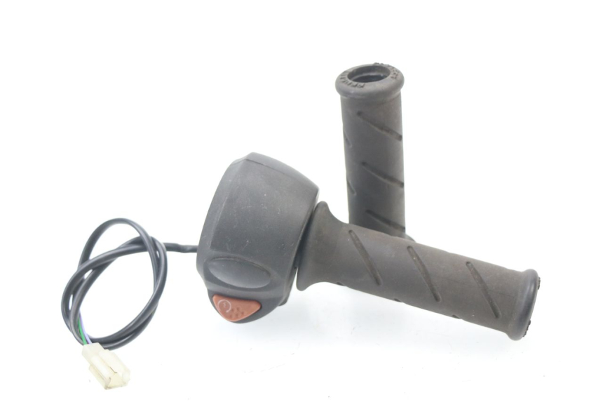 photo de COMMODO DROIT PEUGEOT ELYSTAR 50 (2002 - 2014)