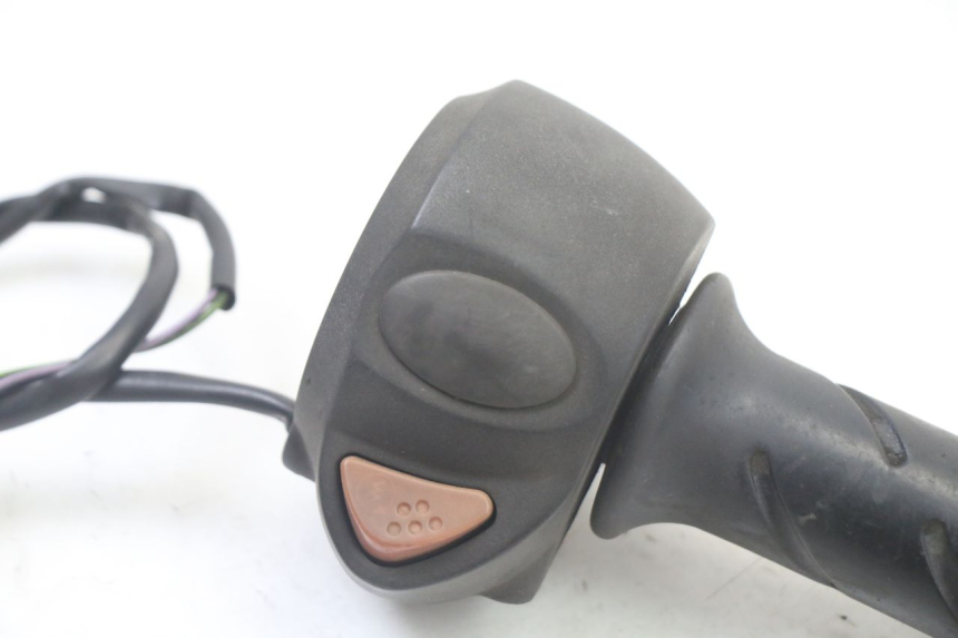 photo de COMMODO DROIT PEUGEOT ELYSTAR 50 (2002 - 2014)