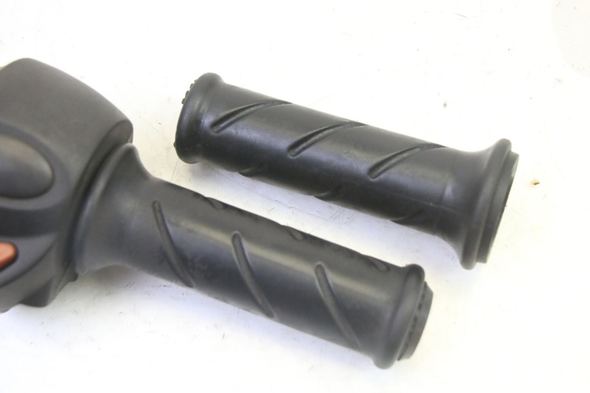 photo de COMMODO DROIT PEUGEOT ELYSTAR 50 (2002 - 2014)