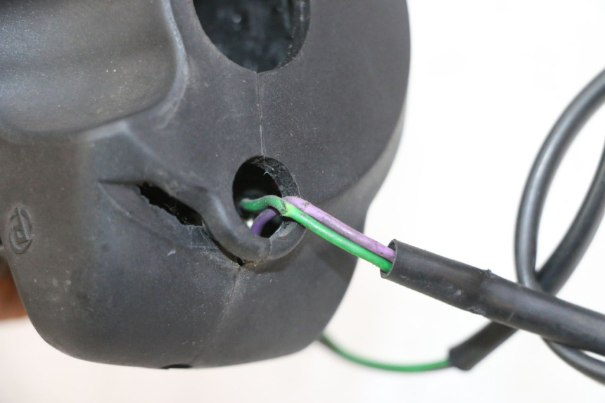 photo de COMMODO DROIT PEUGEOT ELYSTAR 50 (2002 - 2014)