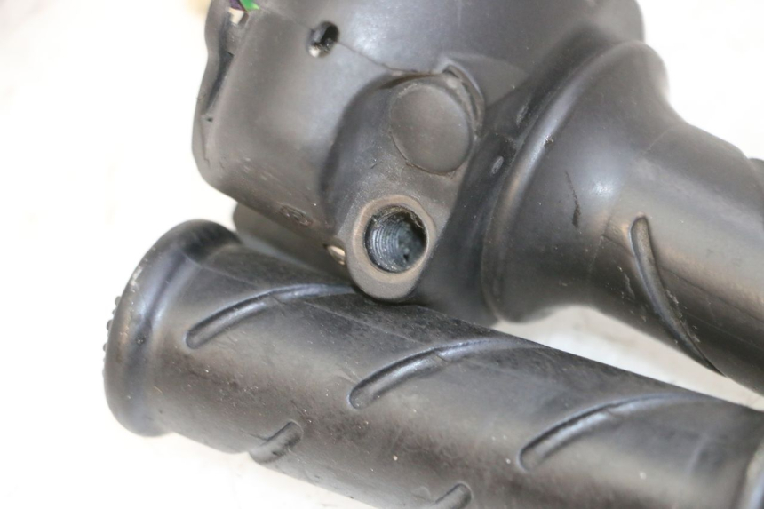 photo de COMMODO DROIT PEUGEOT ELYSTAR 50 (2002 - 2014)