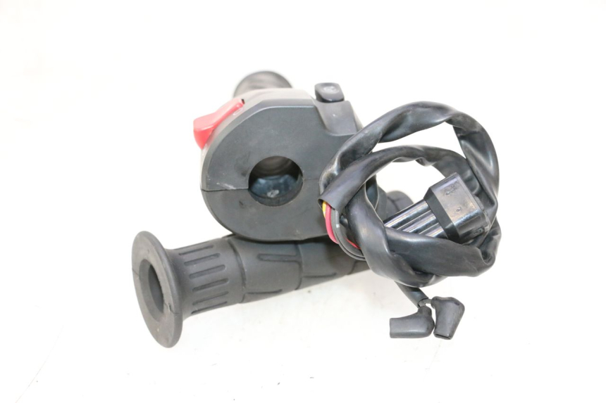 photo de COMMODO DROIT KAWASAKI ER-6 ER6 N 650 (2005 - 2009) - Zoom état d’usage