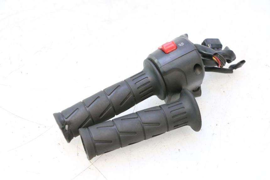 photo de COMMODO DROIT KAWASAKI ER-6 ER6 N 650 (2005 - 2009) - État de surface