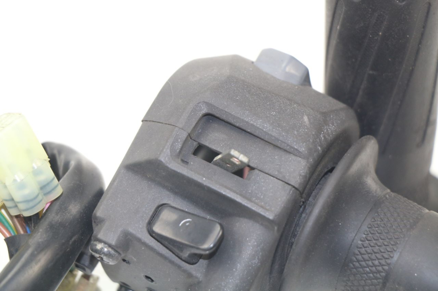 photo de COMMODO DROIT MBK EVOLIS 125 (2014 - 2018)
