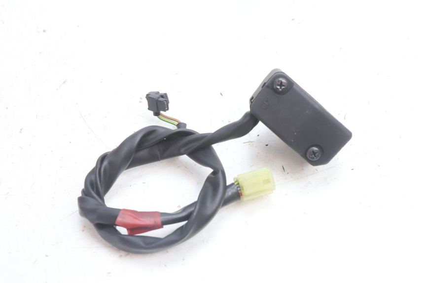 photo de COMMODO DROIT YAMAHA FZ8 800 (2010 - 2016) - Autre angle de vue