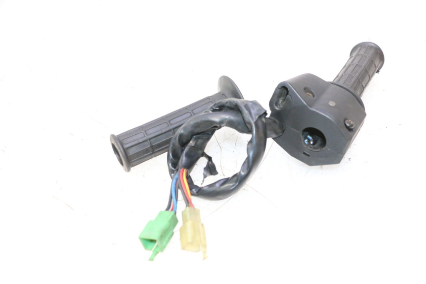 photo de COMMODO DROIT KAWASAKI GPX F ZX750F 750 (1986 - 1990) - Détail de la pièce