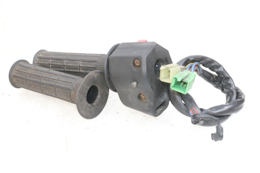 photo de COMMODO DROIT KAWASAKI GPX R WARBIRD 600 (1988 - 1993) - État de surface