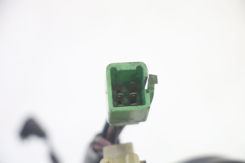 photo de COMMODO DROIT KAWASAKI GPZ RX 1000 (1986 - 1988) - État de surface